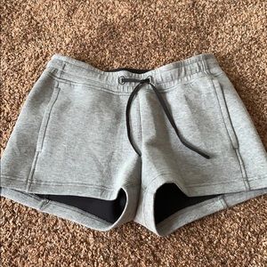lululemon gray shorts